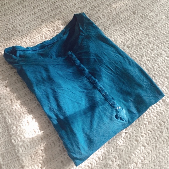 GAP💙Button Up Top - Picture 2 of 8